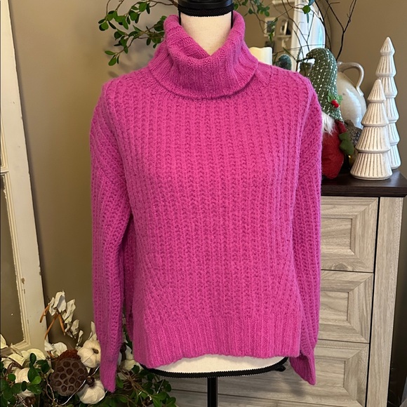 Eleven Six ALI Alpaca Sweater in Fuchsia - Picture 5 of 13